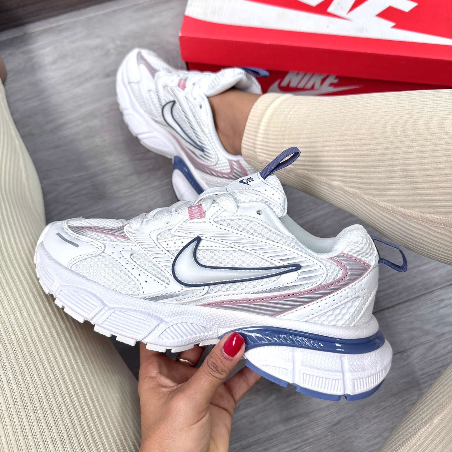 NIKE TURBO DAMA