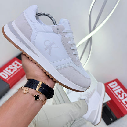 CALVIN KLEIN URBAN RUNNER