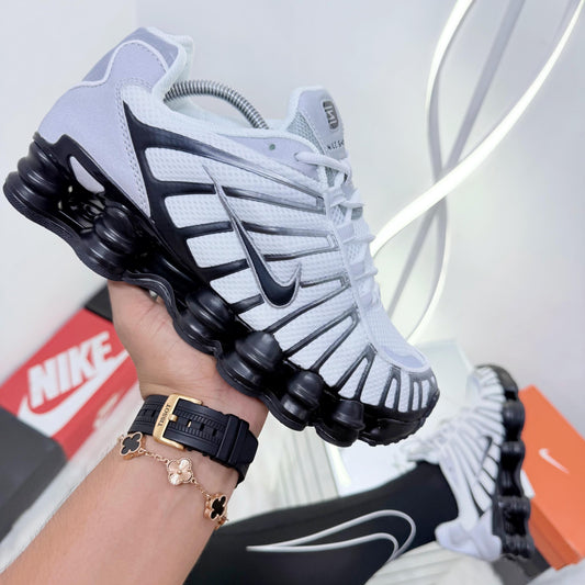 NIKE SHOX TL