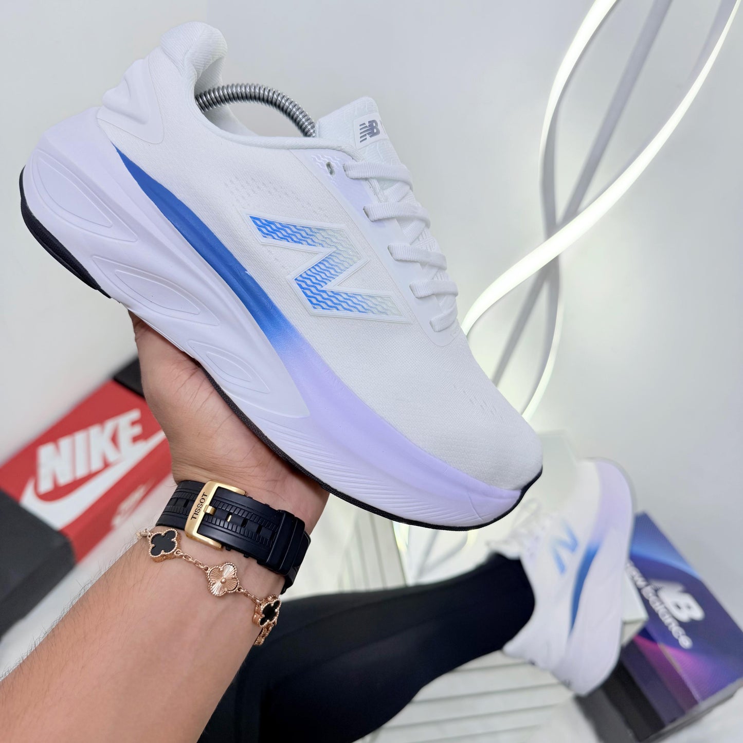 NEW BALANCE FRESHFOAMB V6