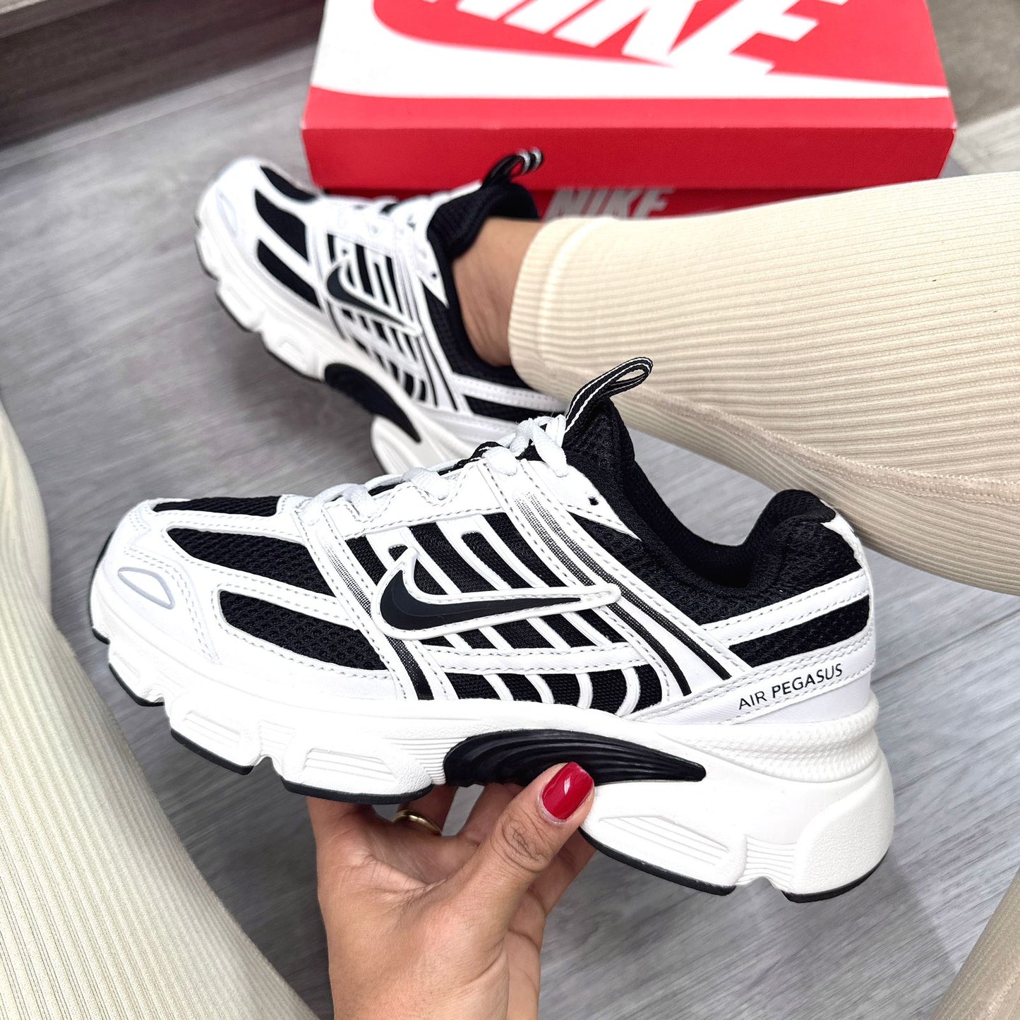 NIKE AIR PEGASUS DAMA