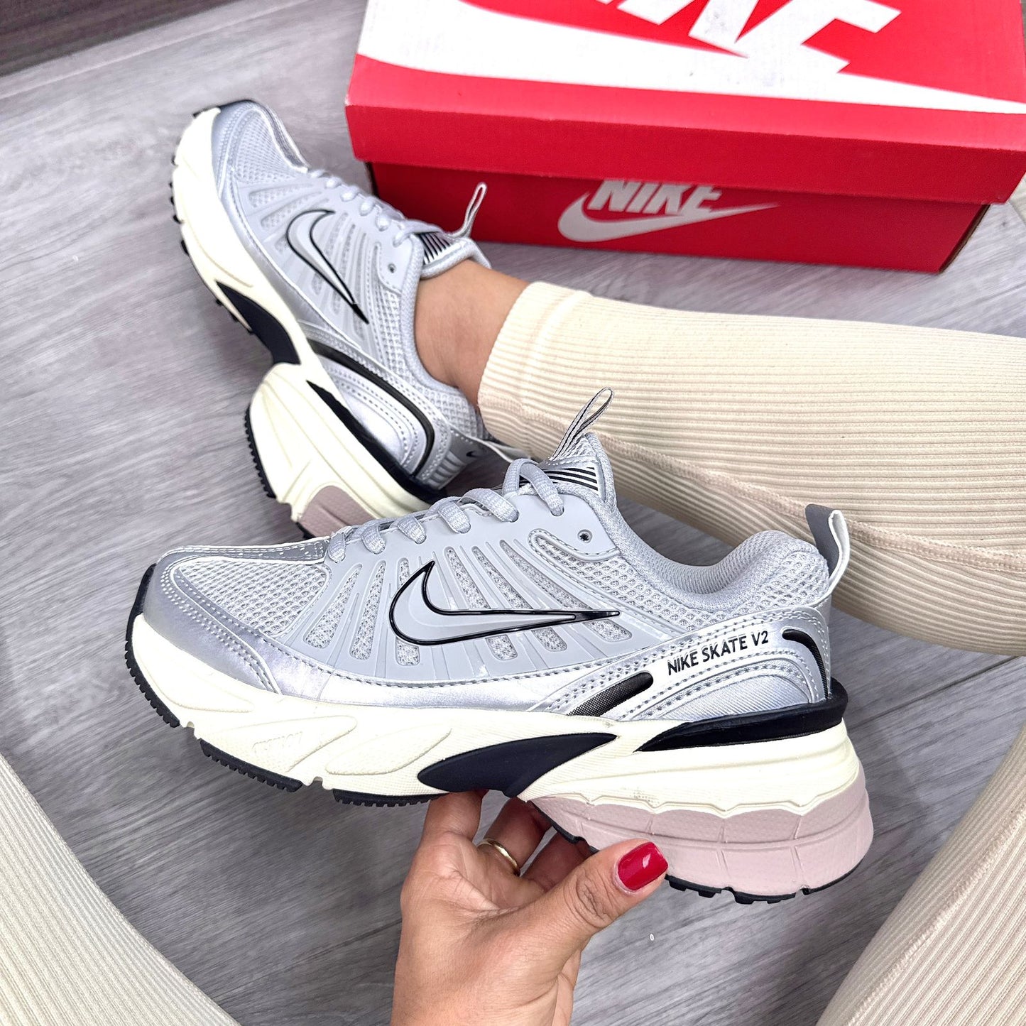 NIKE SKATE V2 DAMA