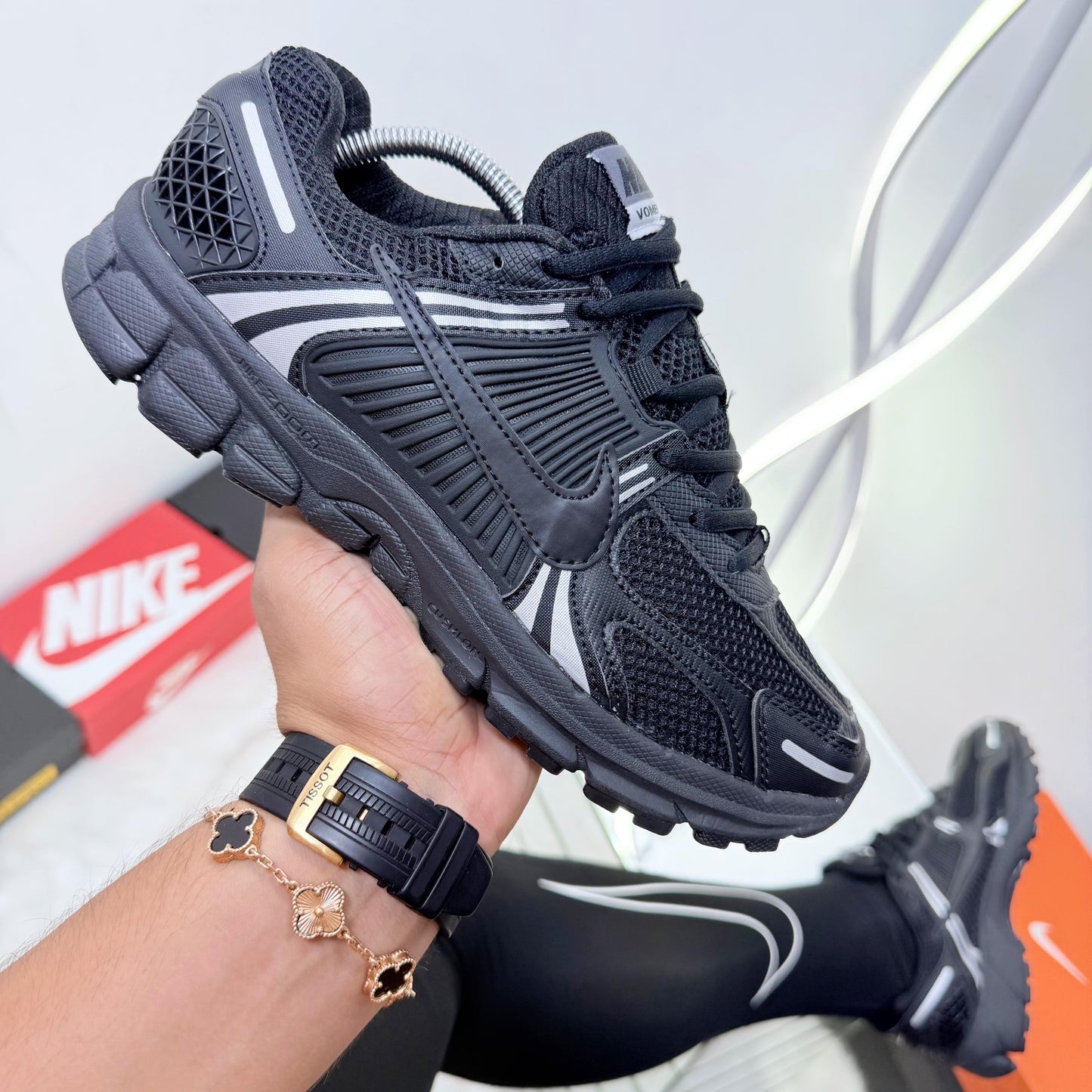 NIKE VOMERO 5 HOMBRE